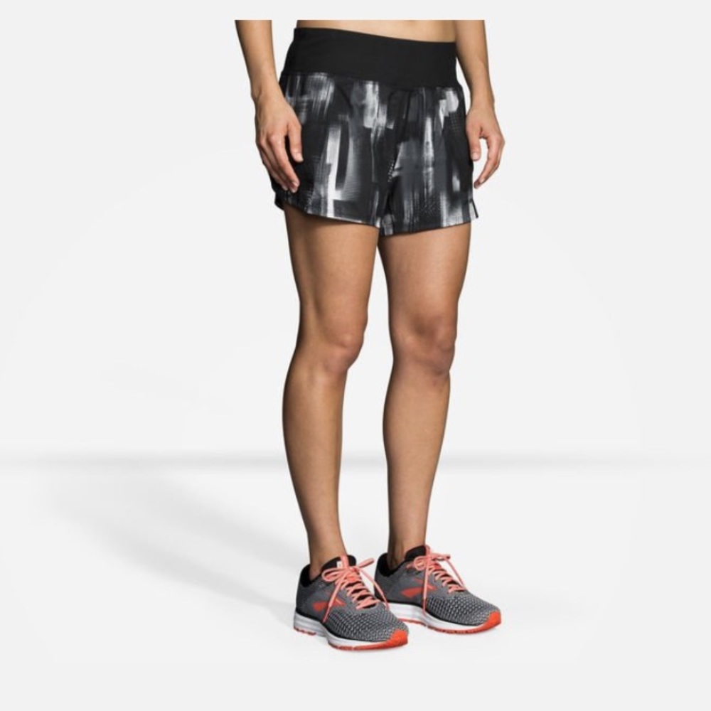 Brooks Chaser 5” Running Shorts